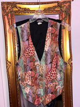 Load image into Gallery viewer, Embroidered vintage vest
