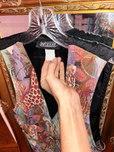 Load image into Gallery viewer, Embroidered vintage vest
