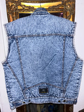 Load image into Gallery viewer, Vintage denim Sherpa vest
