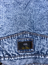 Load image into Gallery viewer, Vintage denim Sherpa vest
