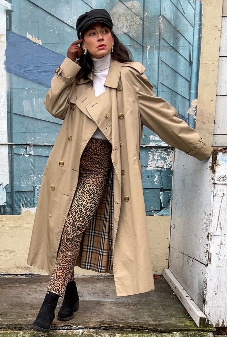 Burberrys Classic Long Vintage Trench Coat – Bad Actor