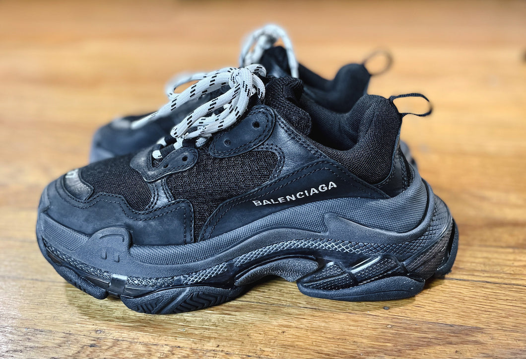 Triple s black clearance distressed